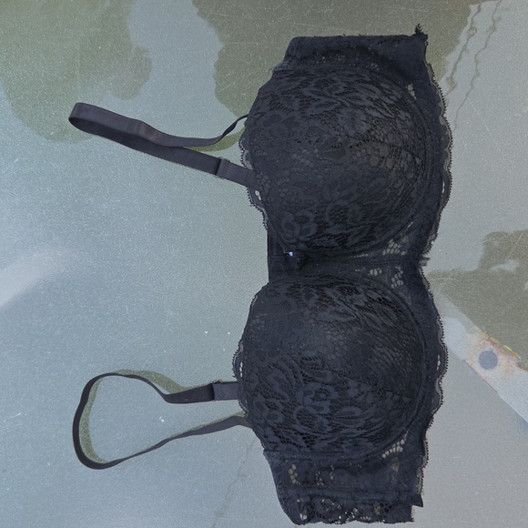 Kiss And Tell Bra - Picture 1 of 7